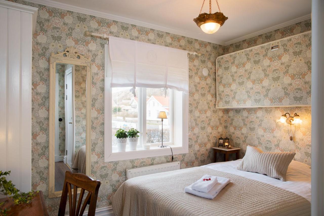 Strandvillan Hotell Och Bed & Breakfast 레이세킬 외부 사진