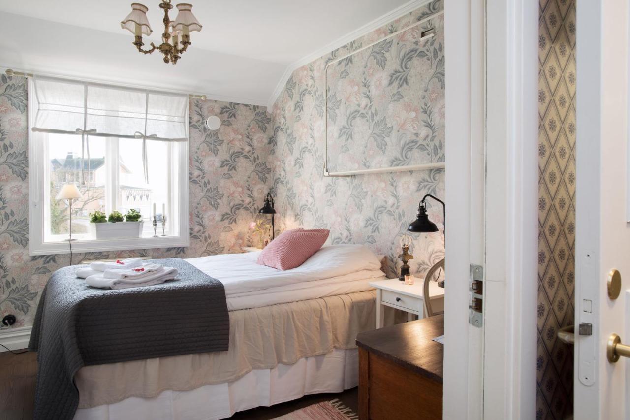 Strandvillan Hotell Och Bed & Breakfast 레이세킬 외부 사진