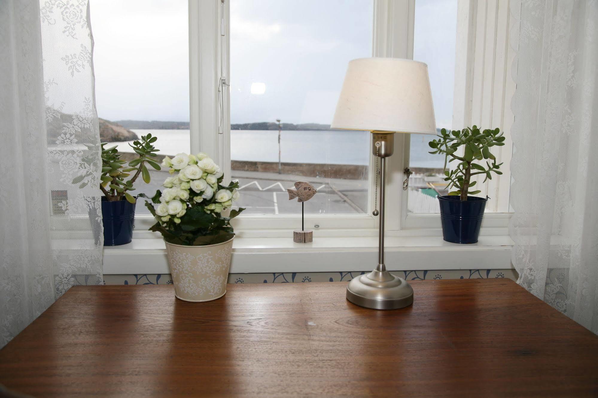 Strandvillan Hotell Och Bed & Breakfast 레이세킬 외부 사진