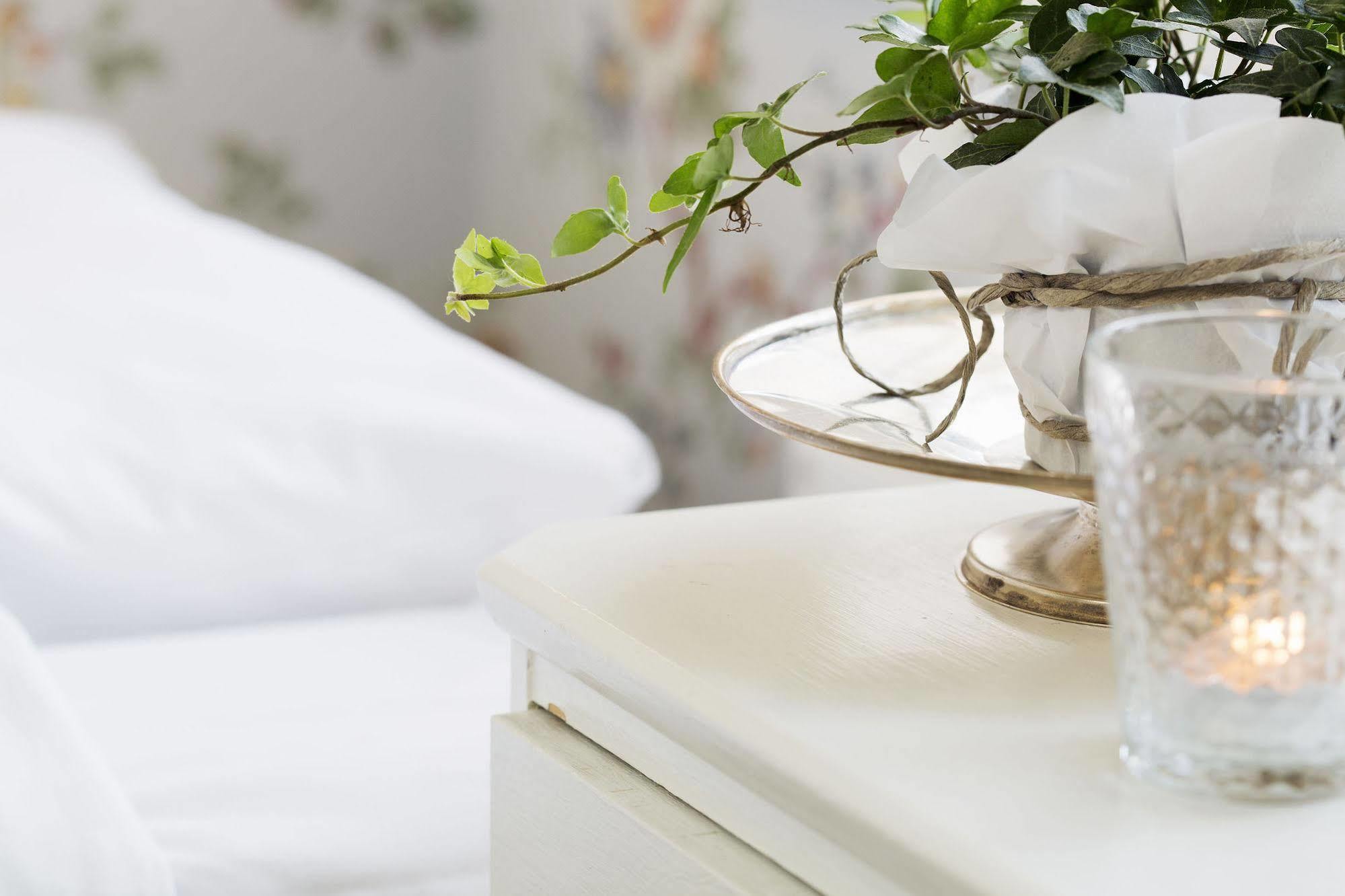 Strandvillan Hotell Och Bed & Breakfast 레이세킬 외부 사진