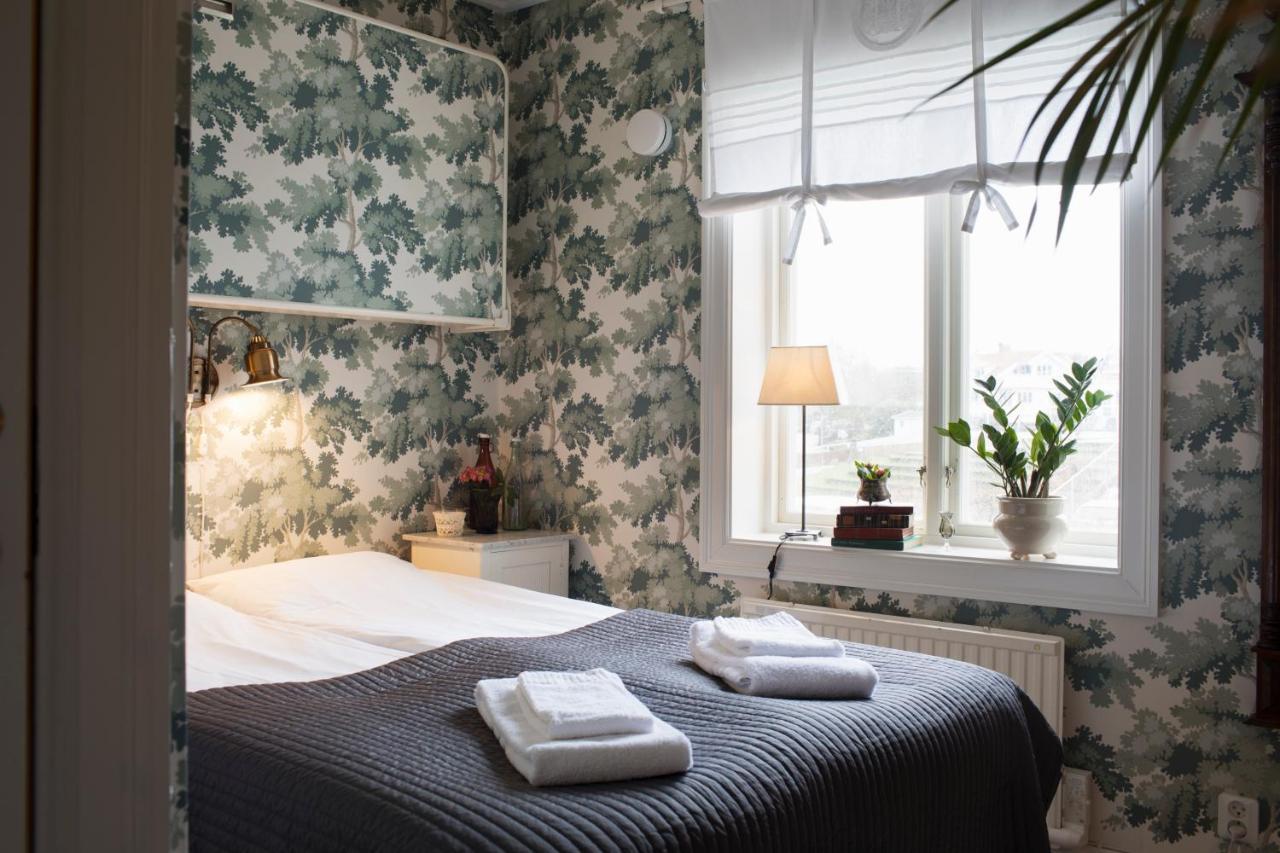 Strandvillan Hotell Och Bed & Breakfast 레이세킬 외부 사진