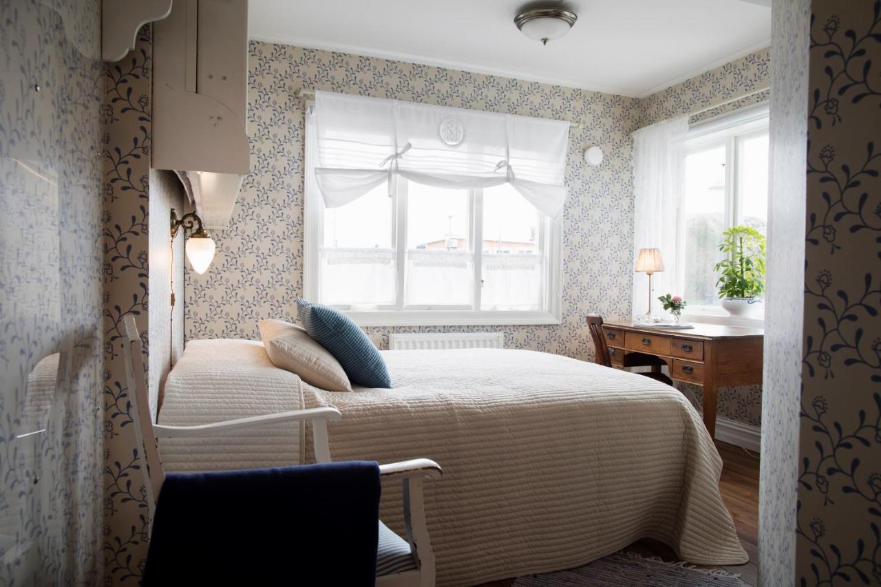 Strandvillan Hotell Och Bed & Breakfast 레이세킬 외부 사진